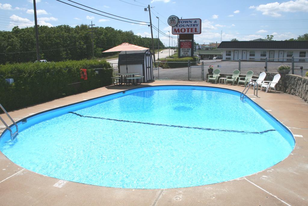 Lake Lighthouse Inn Osage Beach Exterior foto